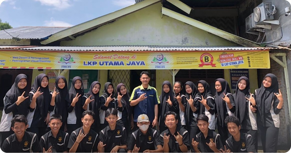 Pelepasan Para Peserta Didik SMKN 1 Beringin