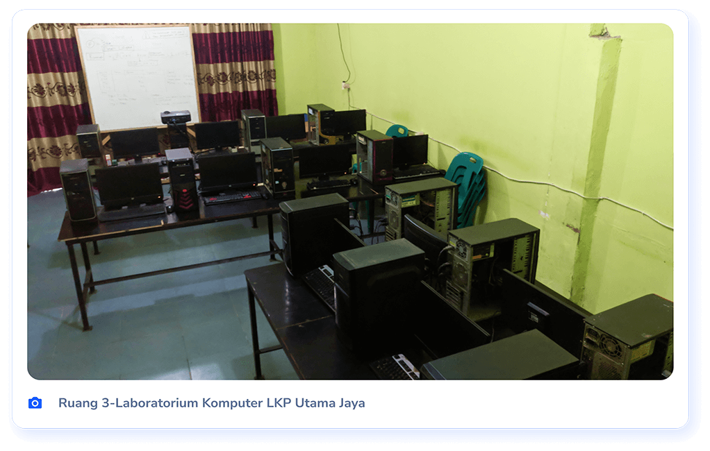 Ruang 3-Laboratorium Komputer LKP Utama Jaya